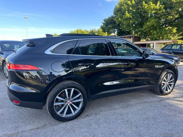 Auto - Jaguar f-pace 3.0 d v6 300 cv awd aut. pure