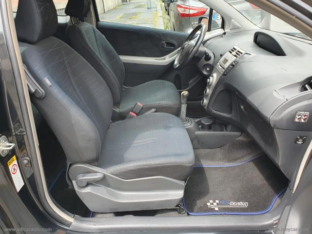 Auto - Toyota yaris 1.3 3p.