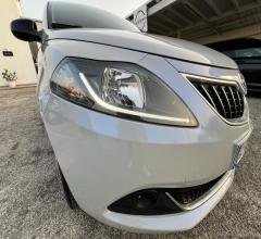 Auto - Lancia ypsilon 1.0 firefly 5ps&s hyb. eco silv.