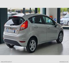 Auto - Ford fiesta 1.4 5p. bz.- gpl titanium