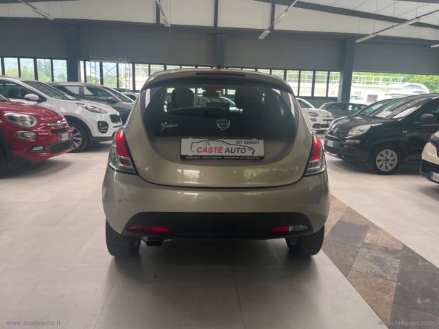 Auto - Lancia ypsilon 1.2 69 cv 5p. gold