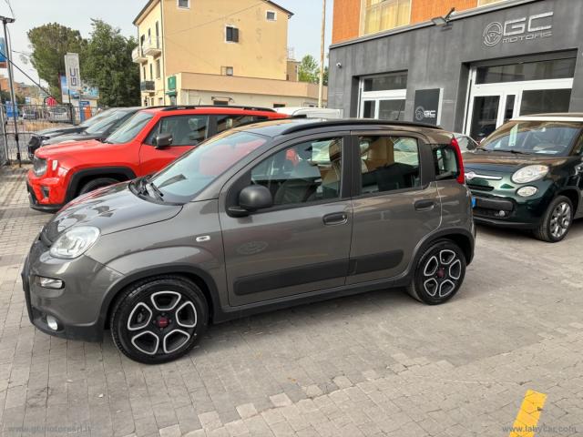 Auto - Fiat panda 1.0 firefly s&s hybrid city life