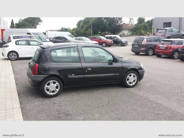 Auto - Renault clio 1.4 16v 3p. max