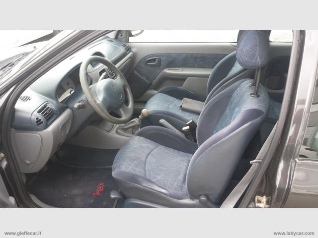 Auto - Renault clio 1.4 16v 3p. max