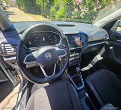 Auto - Volkswagen t-cross 1.6 tdi dsg advanced bmt