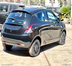 Auto - Lancia ypsilon 1.0 firefly 5p.s&s hybryd gold