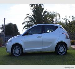 Auto - Lancia ypsilon 1.3 mjt 95 cv 5p. s&s gold