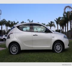 Auto - Lancia ypsilon 1.3 mjt 95 cv 5p. s&s gold