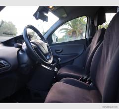 Auto - Lancia ypsilon 1.3 mjt 95 cv 5p. s&s gold