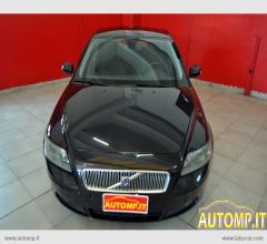 Auto - Volvo v50 2.0 d kinetic