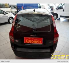 Auto - Volvo v50 2.0 d kinetic