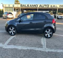 Auto - Kia rio 1.4 crdi wgt 5p. ex plus