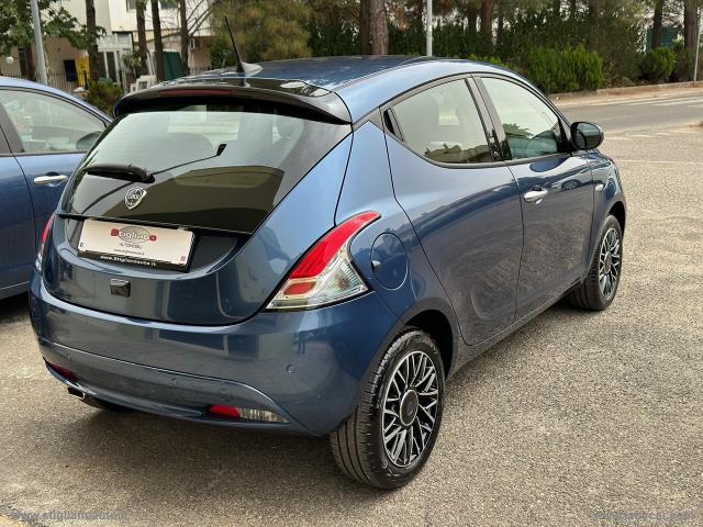 Auto - Lancia ypsilon 1.2 69 cv 5p. gpl ecochic