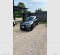 Auto - Bmw 320d touring business advantage aut.