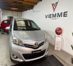 Auto - Toyota yaris 1.0 5p.