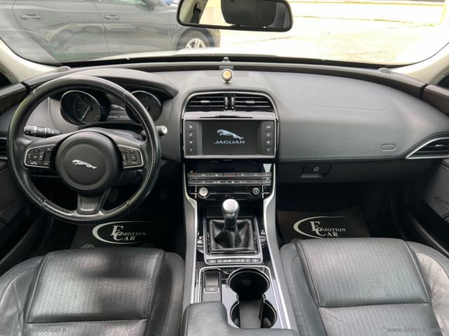 Auto - Jaguar xe 2.0 d turbo portfolio