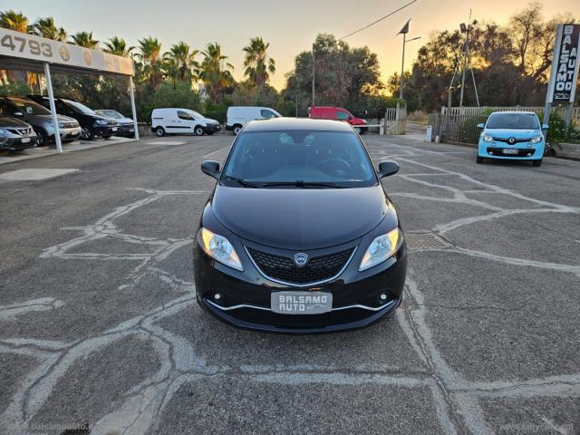 Auto - Lancia ypsilon 1.2 69 cv 5p. platinum