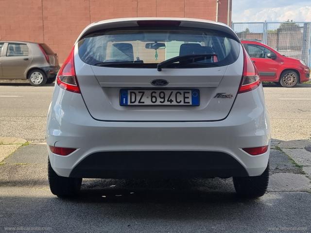 Auto - Ford fiesta+ 1.4 5p. bz.- gpl