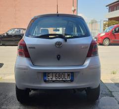 Auto - Toyota yaris 1.3 5p. active