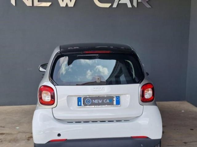 Auto - Smart fortwo 70 1.0 twinamic passion