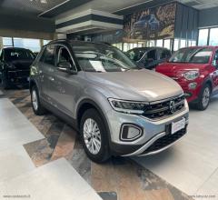 Auto - Volkswagen t-roc 1.5 tsi act dsg life