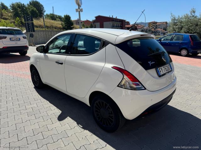 Auto - Lancia ypsilon 1.2 69 cv 5p. s&s gold