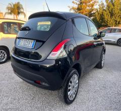 Auto - Lancia ypsilon 1.2 69 cv 5p. gpl ecochic gold