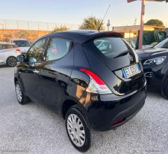 Auto - Lancia ypsilon 1.2 69 cv 5p. gpl ecochic gold