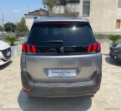 Auto - Peugeot 5008 bluehdi 120 s&s business