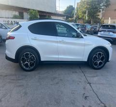 Auto - Alfa romeo stelvio 2.2 t.diesel 210cv at8 q4 veloce