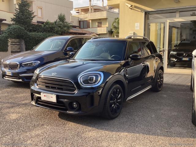 Auto - Mini mini cooper d essential countryman