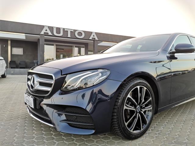 Auto - Mercedes-benz e 220 d 4matic auto exclusive