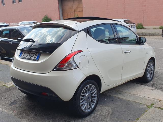 Auto - Lancia ypsilon 0.9 t.air 85 cv 5p. s&s dfn platino