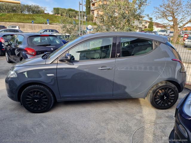 Auto - Lancia ypsilon 1.2 69 cv 5p. elefantino