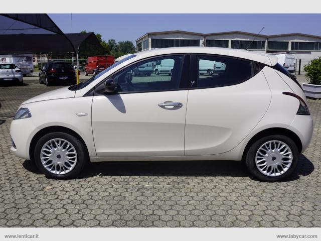 Auto - Lancia ypsilon 1.2 69 cv 5p. gold