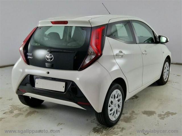 Auto - Toyota aygo connect 1.0 vvt-i 72cv 5p.x-bus.mmt