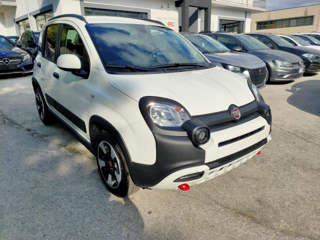 Auto - Fiat panda 1.0 firefly s&s hybrid cross