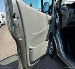 Auto - Opel vivaro 29 2.0 cdti 120 pc combi 9pti fap