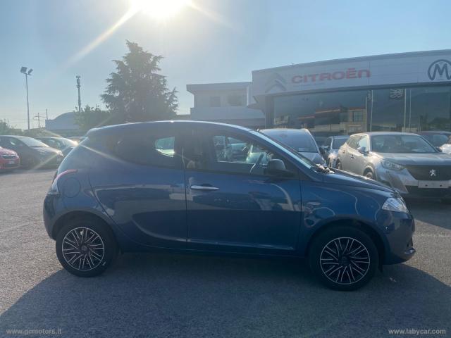 Auto - Lancia ypsilon 1.0 firefly 5p.s&s hyb. eco gold