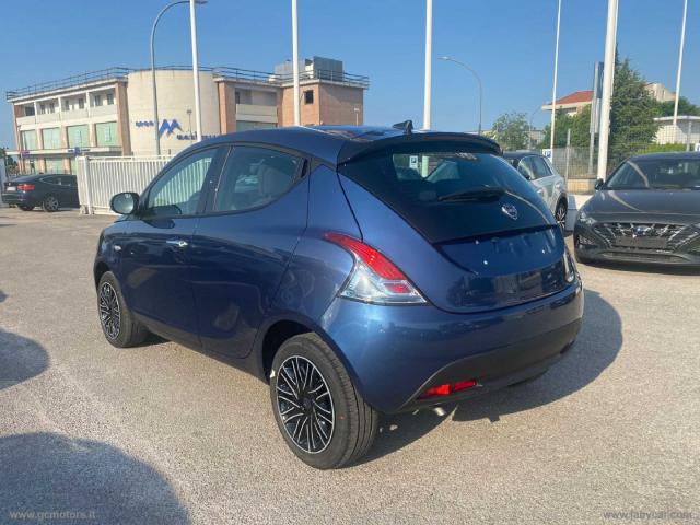 Auto - Lancia ypsilon 1.0 firefly 5p.s&s hyb. eco gold