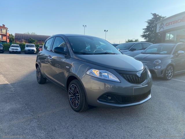 Auto - Lancia ypsilon 1.0 firefly 5p.s&s hyb. eco gold