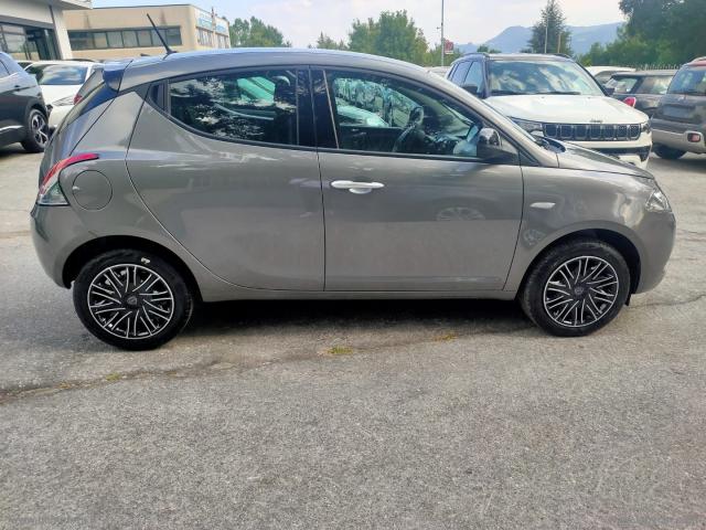 Auto - Lancia ypsilon 1.0 firefly 5p.s&s hyb. eco gold