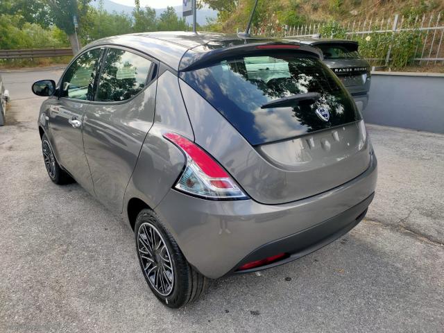 Auto - Lancia ypsilon 1.0 firefly 5p.s&s hyb. eco gold