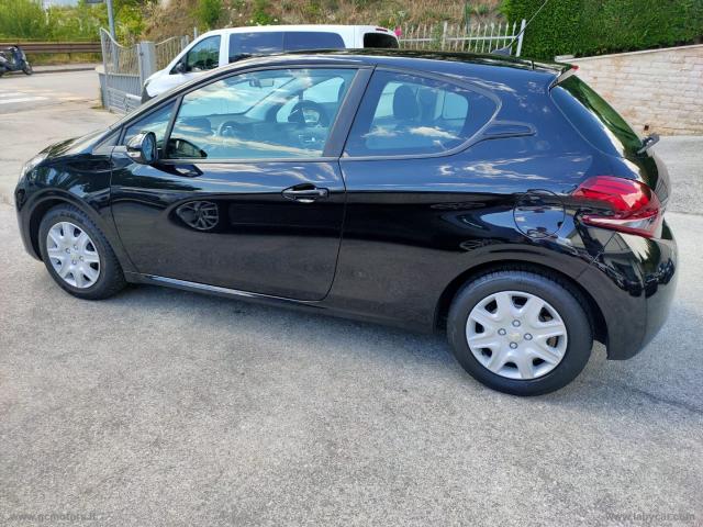 Auto - Peugeot 208 bluehdi 75 3p. active