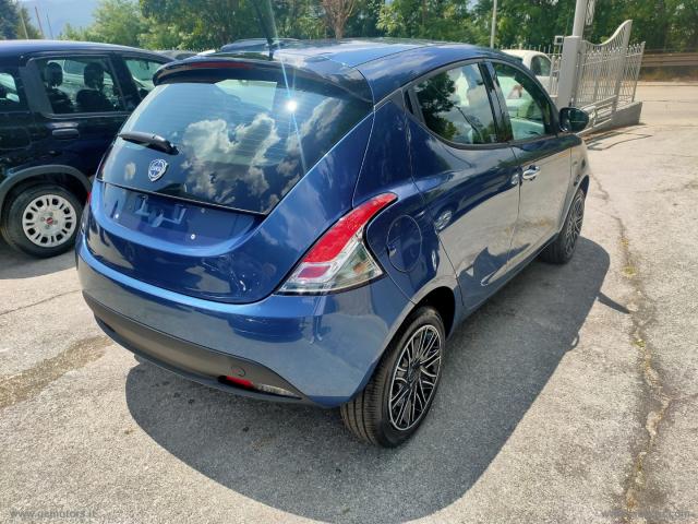 Auto - Lancia ypsilon 1.0 firefly 5p.s&s hyb. eco gold