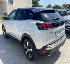 Auto - Peugeot 3008 bluehdi 130 s&s eat8 gt line