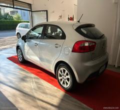 Auto - Kia rio 1.4 crdi wgt 5p. ex plus