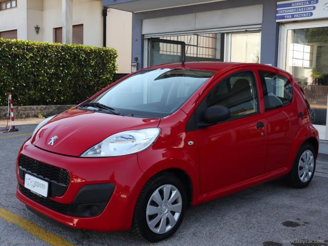 Peugeot 107 1.0 68 cv 5p. urban move