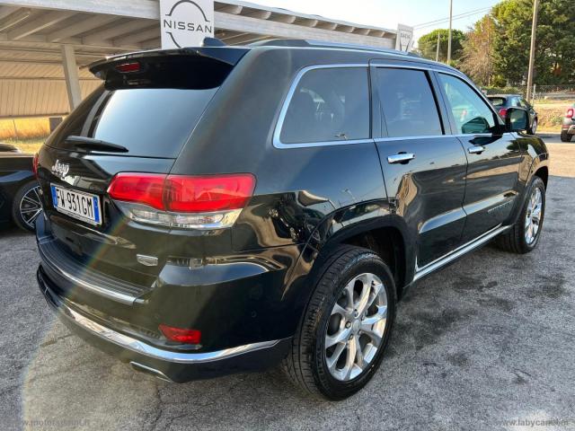 Auto - Jeep gr. cherokee 3.0 v6 crd 250 mjt ii sum.