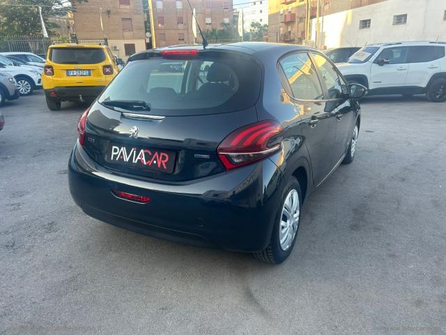 Auto - Peugeot 208 puretech 82 5p. gpl access